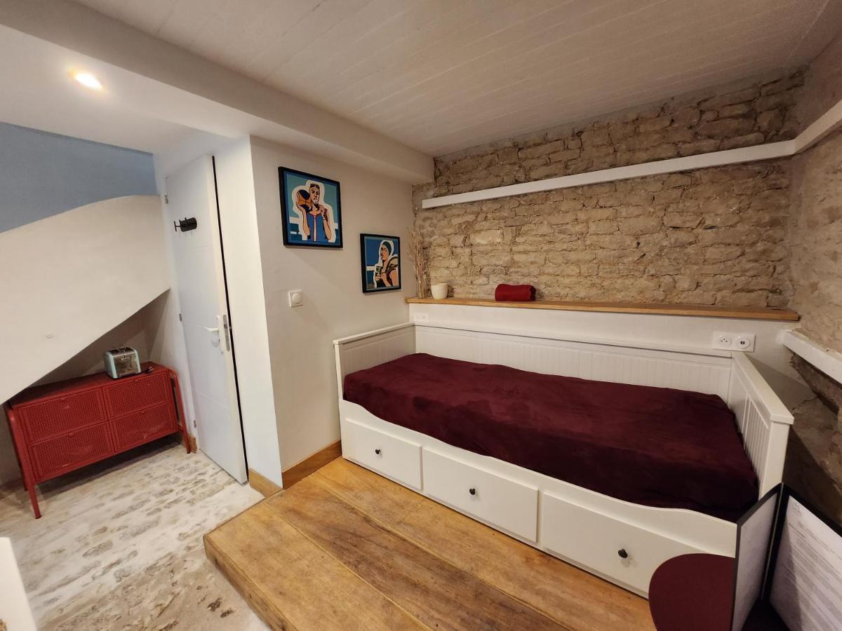 La P'Tite Ecurie Apartment Saint-Jean-de-Liversay Екстериор снимка